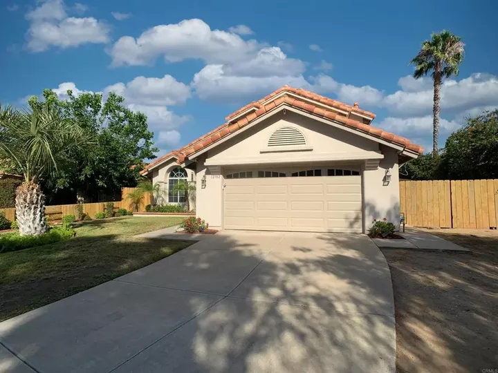 Property Photo:  12702 Los Coches Ct.  CA 92040 