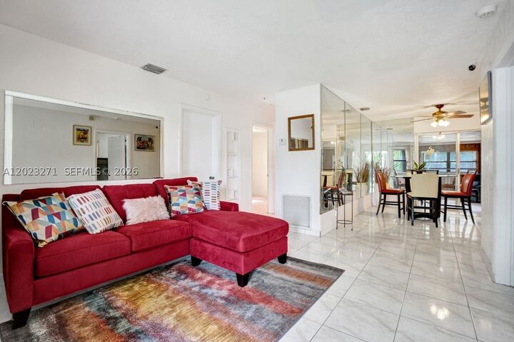 Property Photo:  1020 NW 25th Ave  FL 33311 
