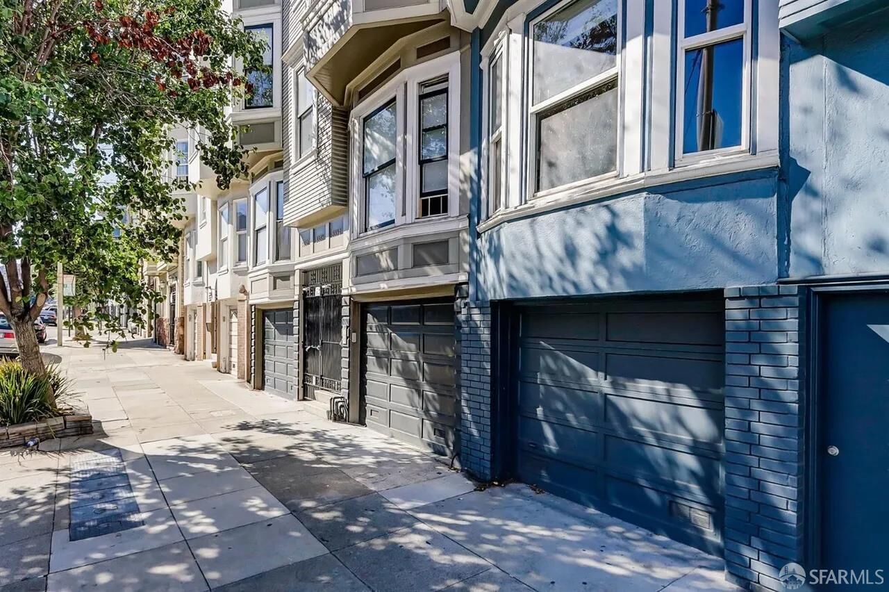 Property Photo:  3334 16th Street A  CA 94114 