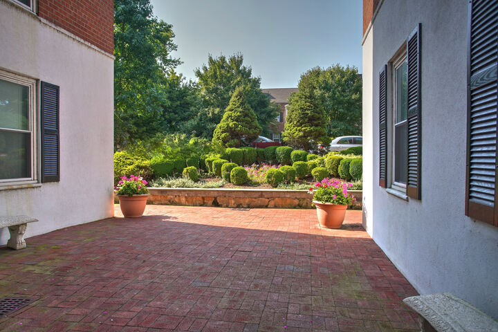 Property Photo: 7 Fourth Street 5F CT 06905