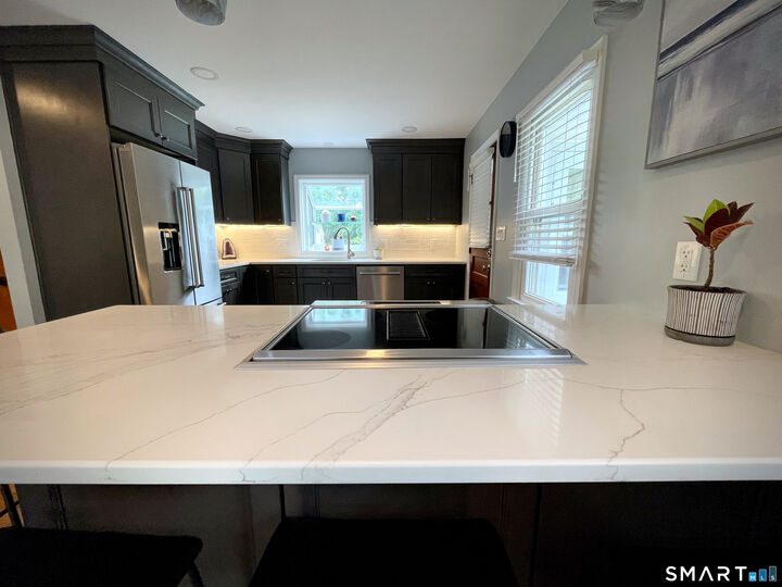 Property Photo:  41 Cumpstone Drive  CT 06518 