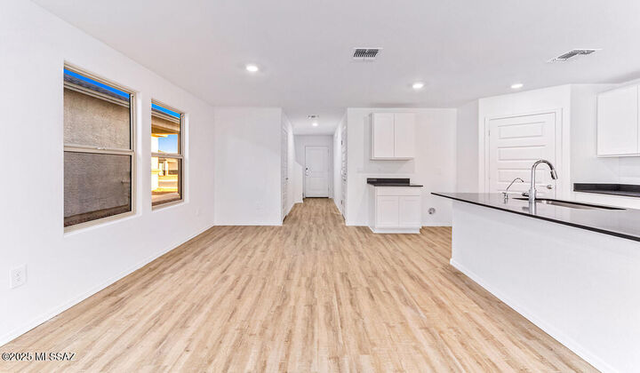 Property Photo: 6219 E Campolina Trail AZ 85756