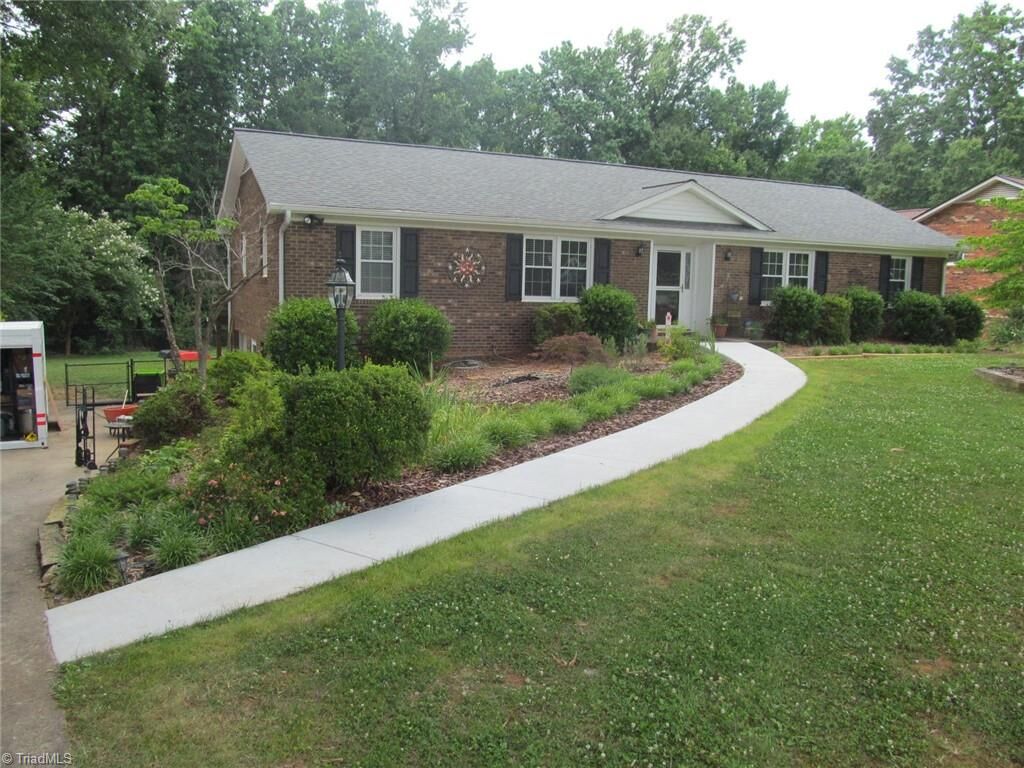 Property Photo: 170 Queens Court NC 27012