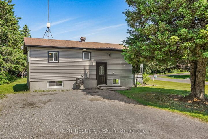 Property Photo: 8 Beaver Lane ON K0A 2M0