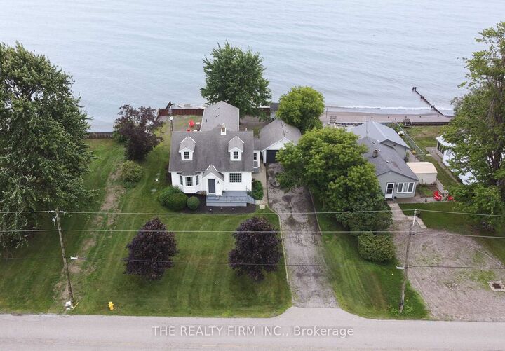 Property Photo: 18378 Erie Shore Drive ON N0P 1A0