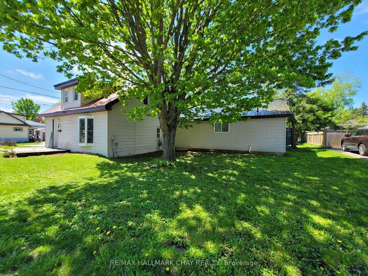 405 Forest Avenue S — photo 1