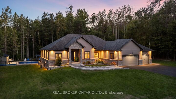 49 Sydenham Trail W — photo 1