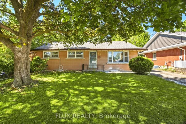 Property Photo: 32 Close Avenue ON N1R 2R6