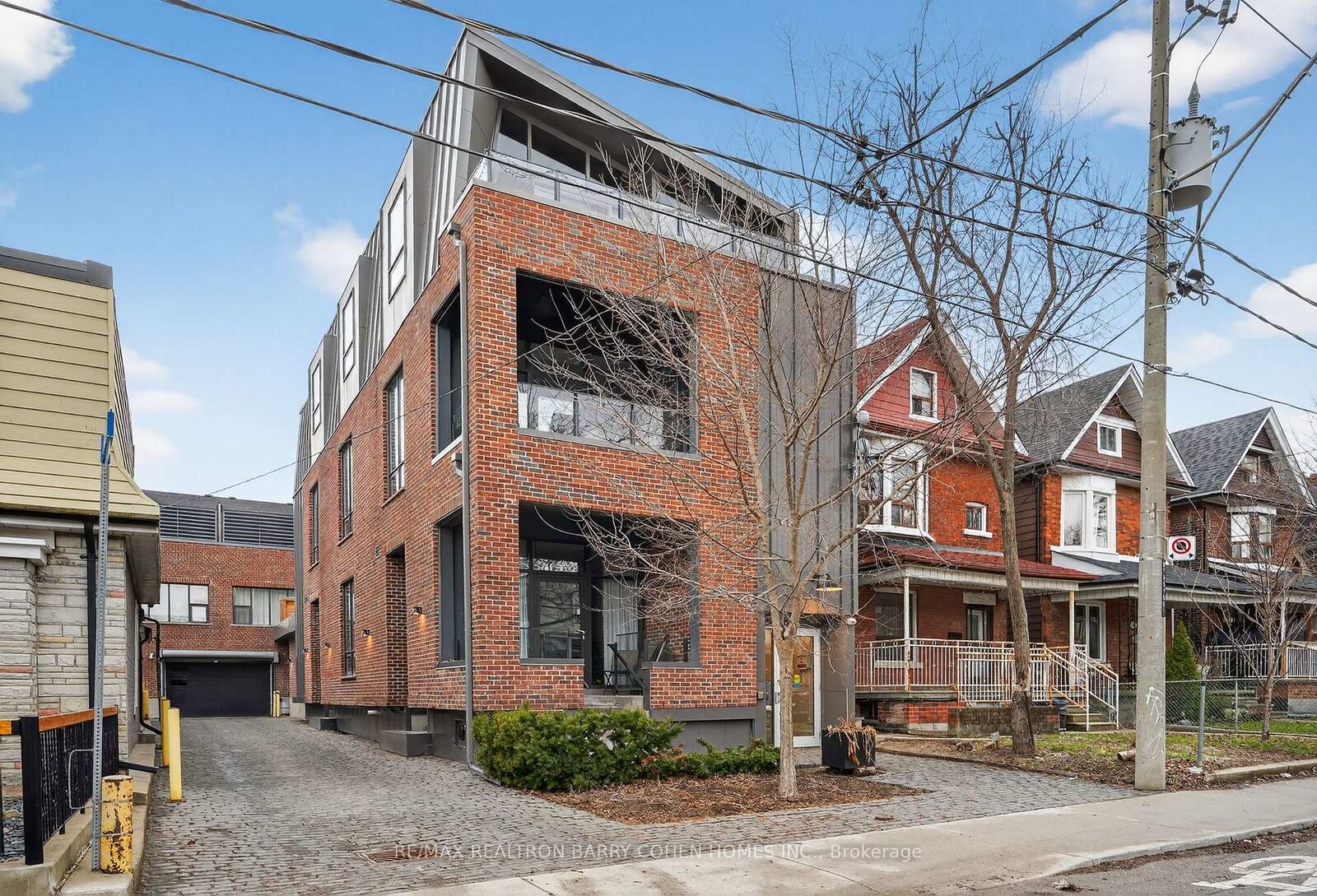 Property Photo: 50 Bartlett Avenue 7 ON M6H 3E6
