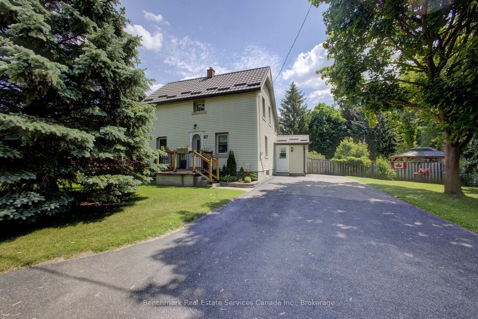 Property Photo: 87 St Andrew Street N ON N4X 1A2