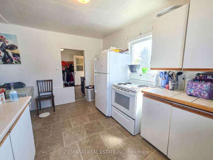 Property Photo:  115 Pollock Street  ON P2N 1Z1 
