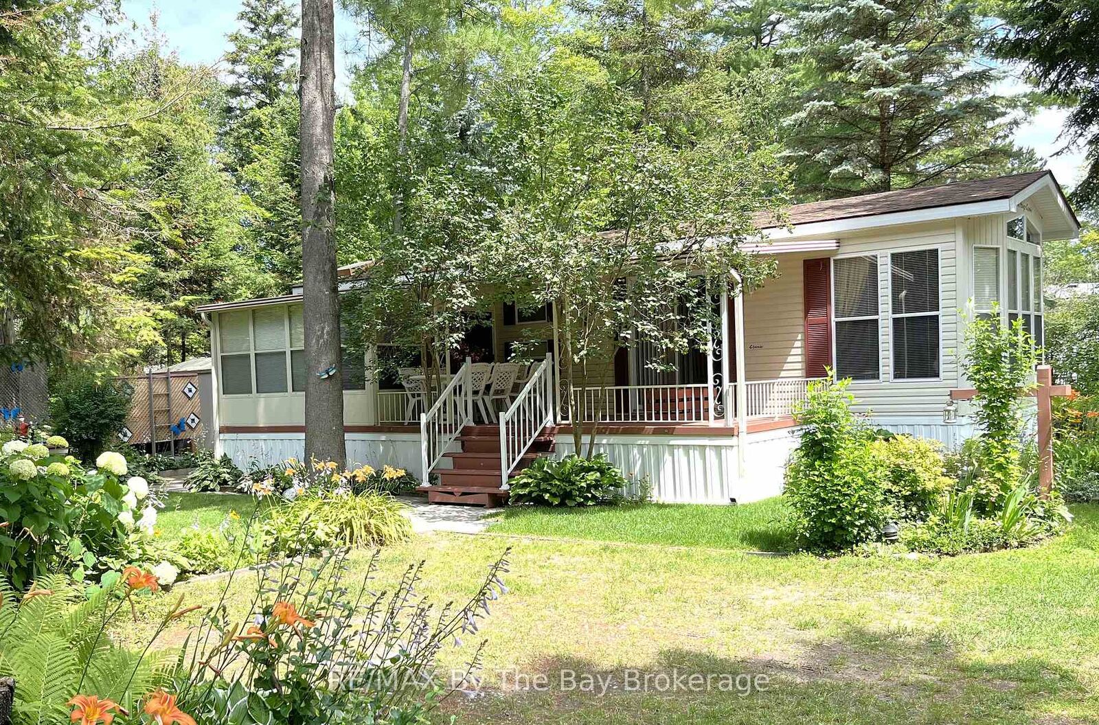 Property Photo: 85 Theme Park Drive 247 ON L9Z 1X7