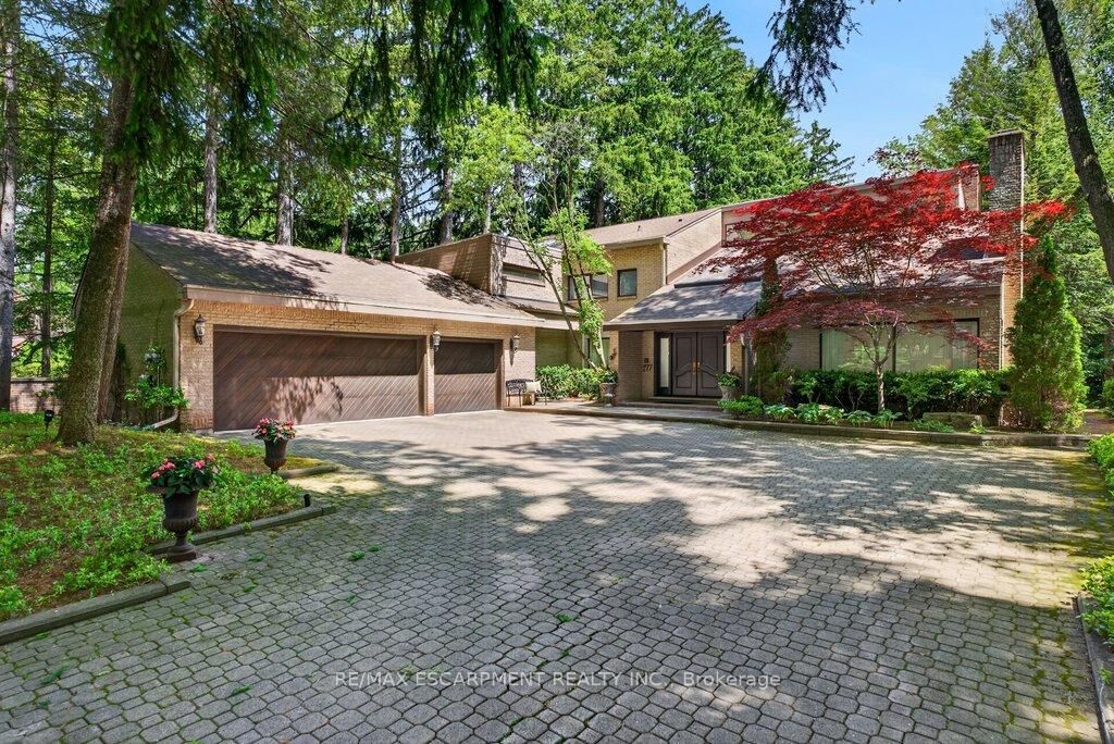 Property Photo: 277 Shoreacres Road ON L7L 2H3