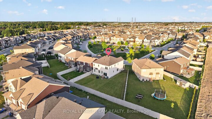 Property Photo: 290 Ponderosa Street ON K2V 0N4