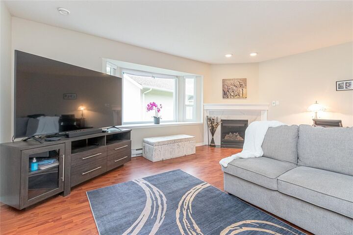 Property Photo:  635 Blenkin Ave #128  BC V9P 2K7 