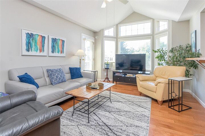 Property Photo: 245 First St #305 BC V9L 1R3