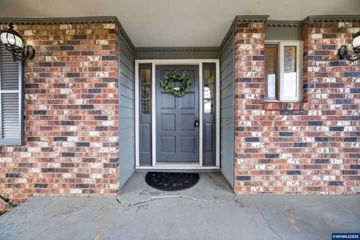 Property Photo:  5275 Parker Ct S  OR 97306 