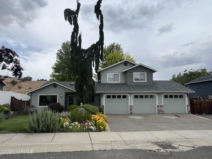 Property Photo:  1603 W Orchard Ave  WA 98942 