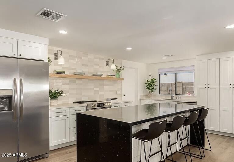 Property Photo: 1936 W Devonshire Street AZ 85201