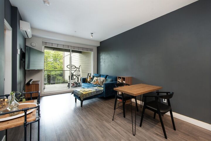 Property Photo: 719 W 3rd Street 201 BC V7M 0E7