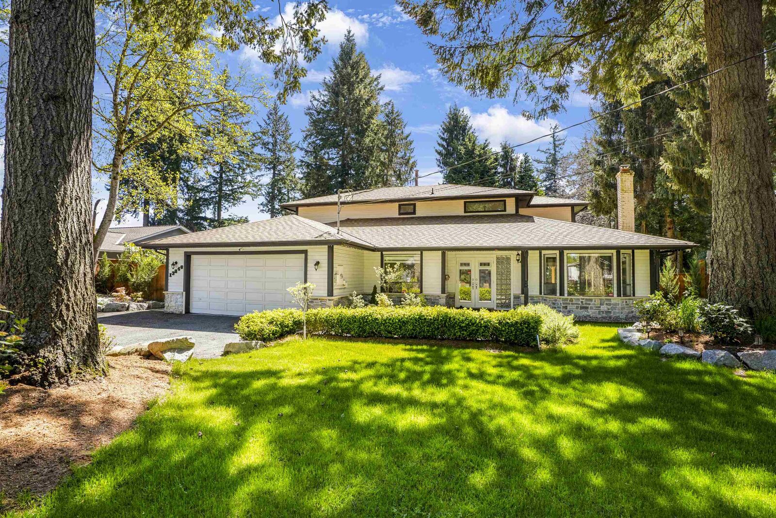 Photo de la propriété:  13846 18 Avenue  BC V4A 1W4 