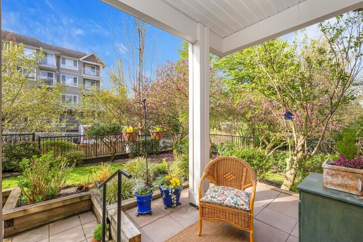 Property Photo: 12283 224 Street 107 BC V2X 8Z3