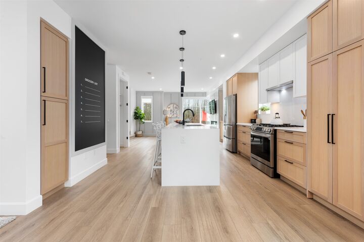 20763 76 Avenue 56 — photo 1
