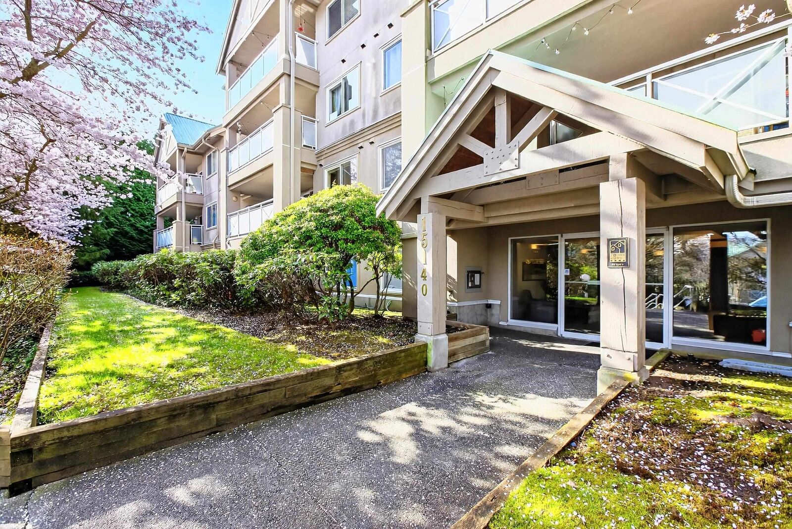 Property Photo: 15140 29A Avenue 205 BC V4P 3B1
