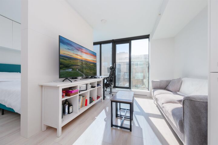 Property Photo:  1133 Hornby Street 703  BC V6Z 1W1 