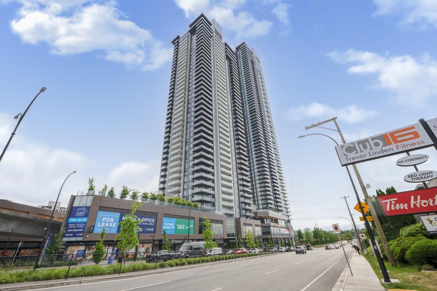 Photo de la propriété: 4168 Lougheed Highway 3103 BC V5C 0N9