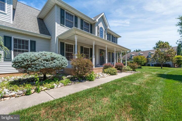 Property Photo: 23 Songbird Lane DE 19904