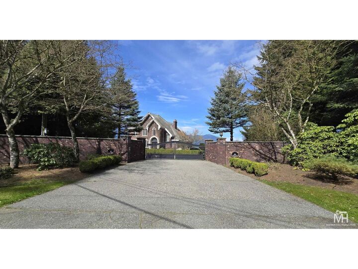 Photo de la propriété:  8504 Huckleberry Place  BC V2R 4A3 