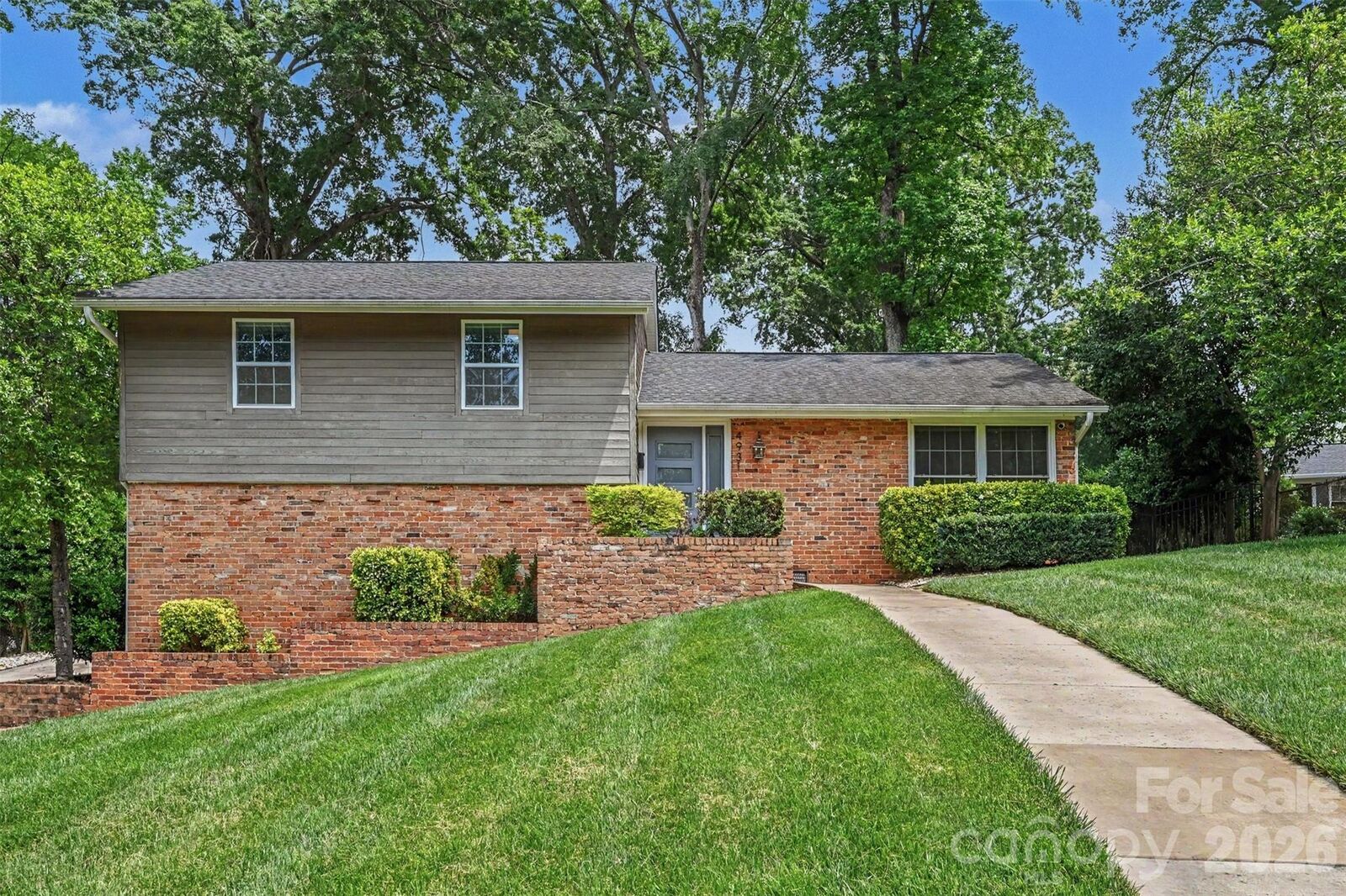 Property Photo: 4931 Seacroft Road NC 28210