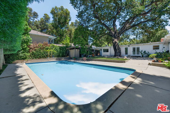Property Photo:  21309 Ibanez Ave  CA 91364 