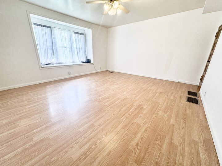 Property Photo: 960 25th Avenue NE 68601