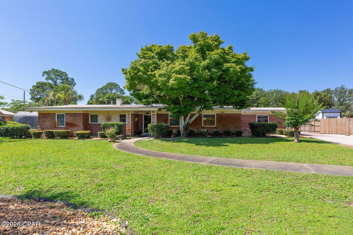 Property Photo:  405 Bay Shore Drive  FL 32407 