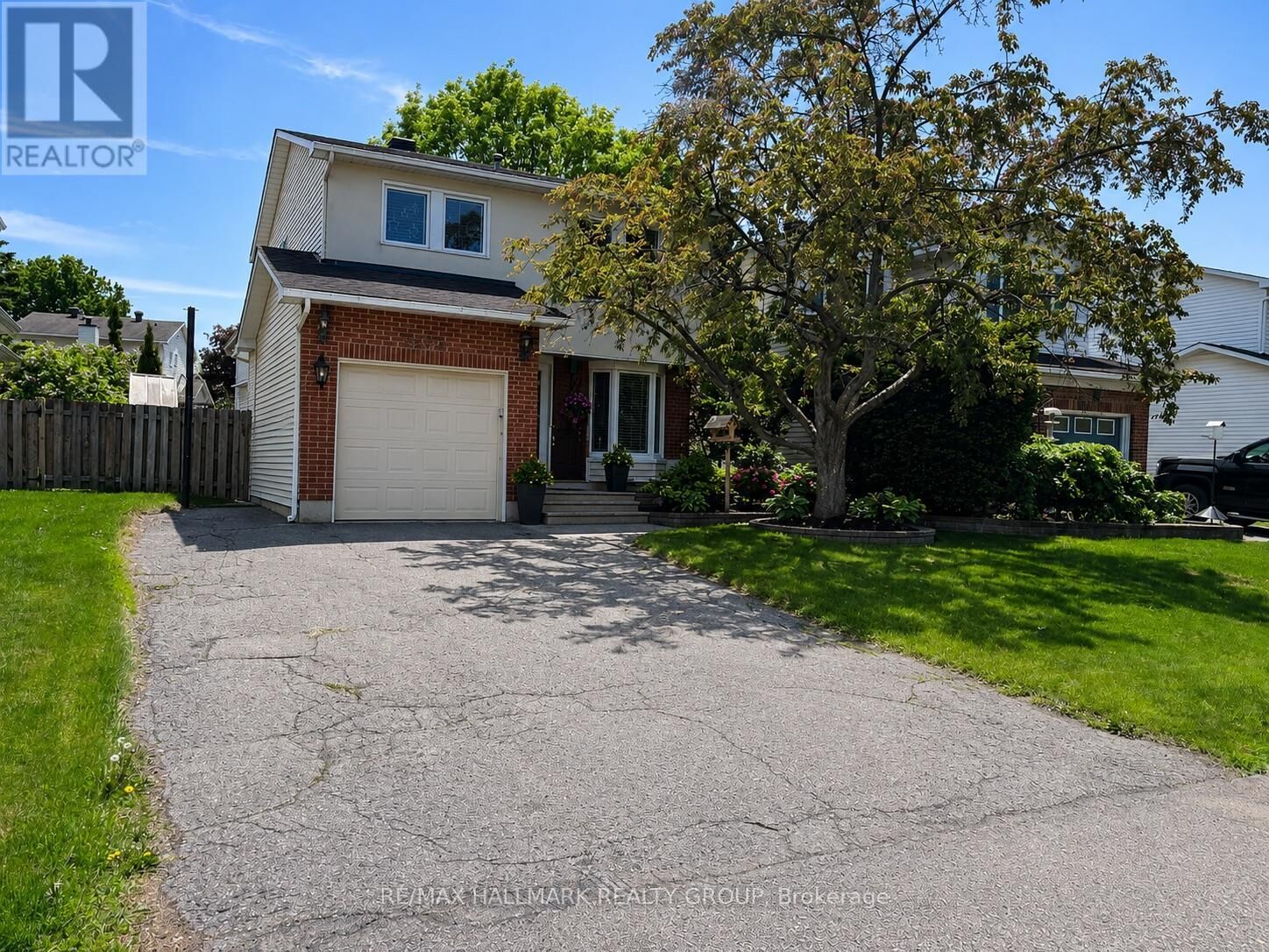 Property Photo: 6352 Long Bow Gate ON K1C 2X3
