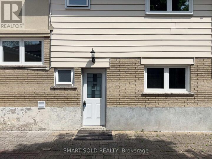 Property Photo:  1 Hammond Drive  ON L4G 2T8 