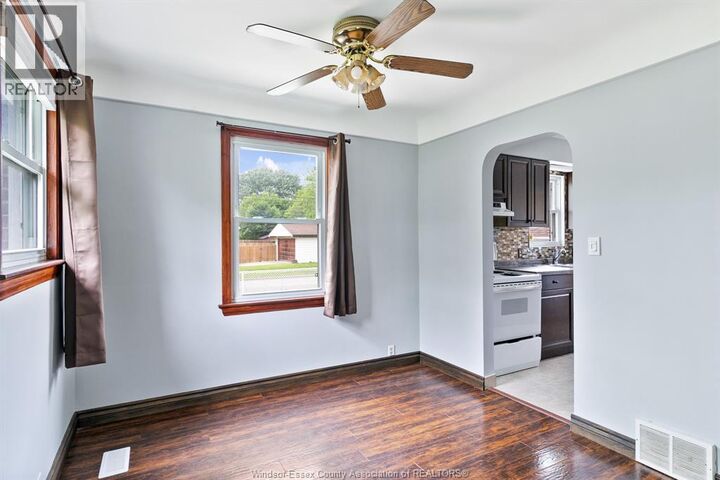 Property Photo: 3200 Longfellow Avenue Upper ON N9E 2L6