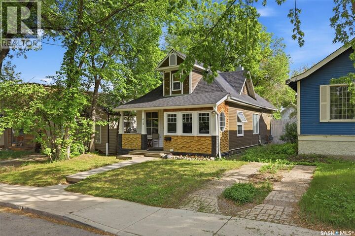 Property Photo: 413 26th Street W SK S7L 0J1