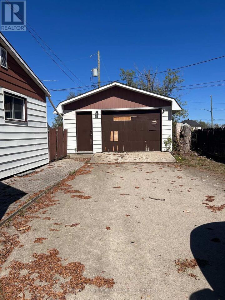 Property Photo: 37 Cain Avenue ON P5N 1T2