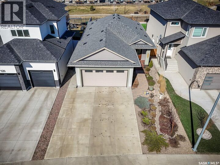 Property Photo: 132 Forsey Avenue SK S7W 0Z6