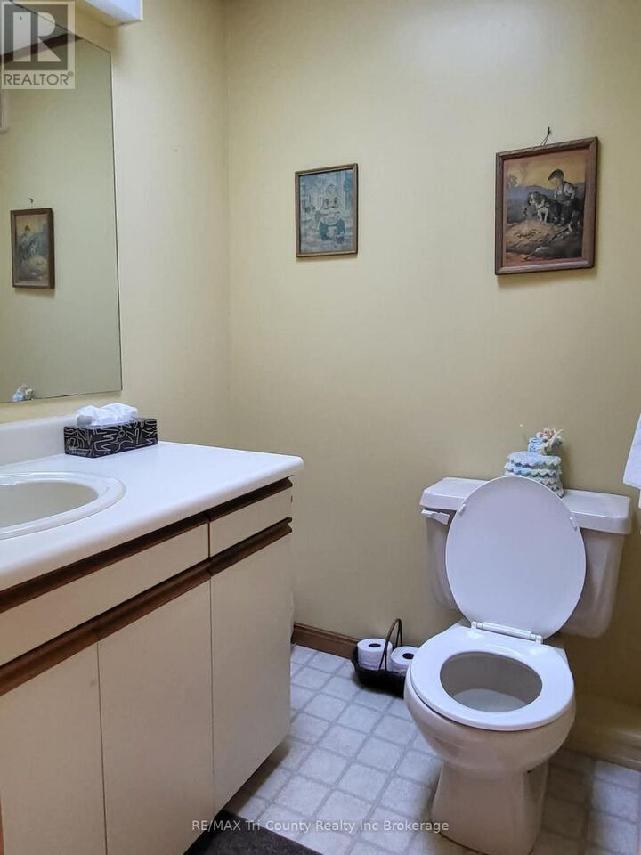 Property Photo: 21 5th Street ON N4B 2W6