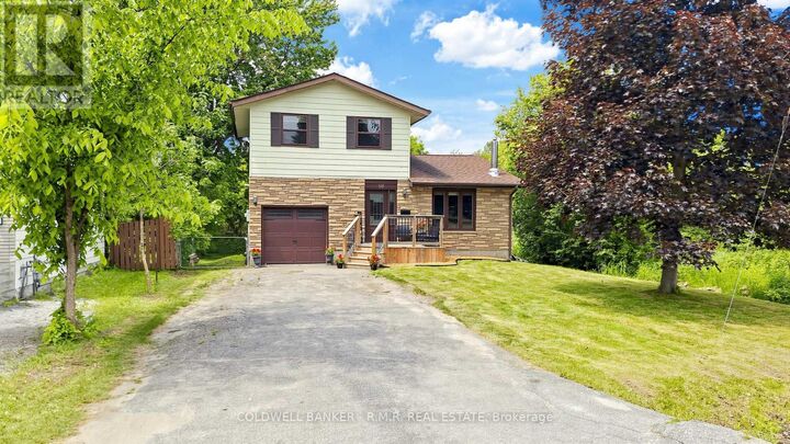 Property Photo: 98 Metro Road South ON L4P 1W2