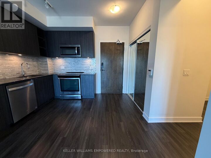 Property Photo:  100 Eagle Rock Way 503  ON L6A 5B9 