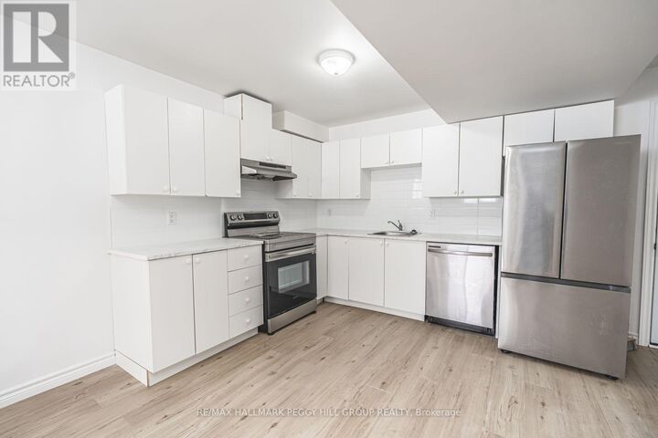 Property Photo:  9 Kestrel Court Lower  ON L4M 6P6 