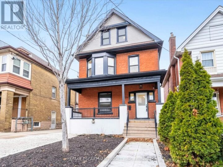 Property Photo:  204 Balsam Avenue South  ON L8M 3B8 