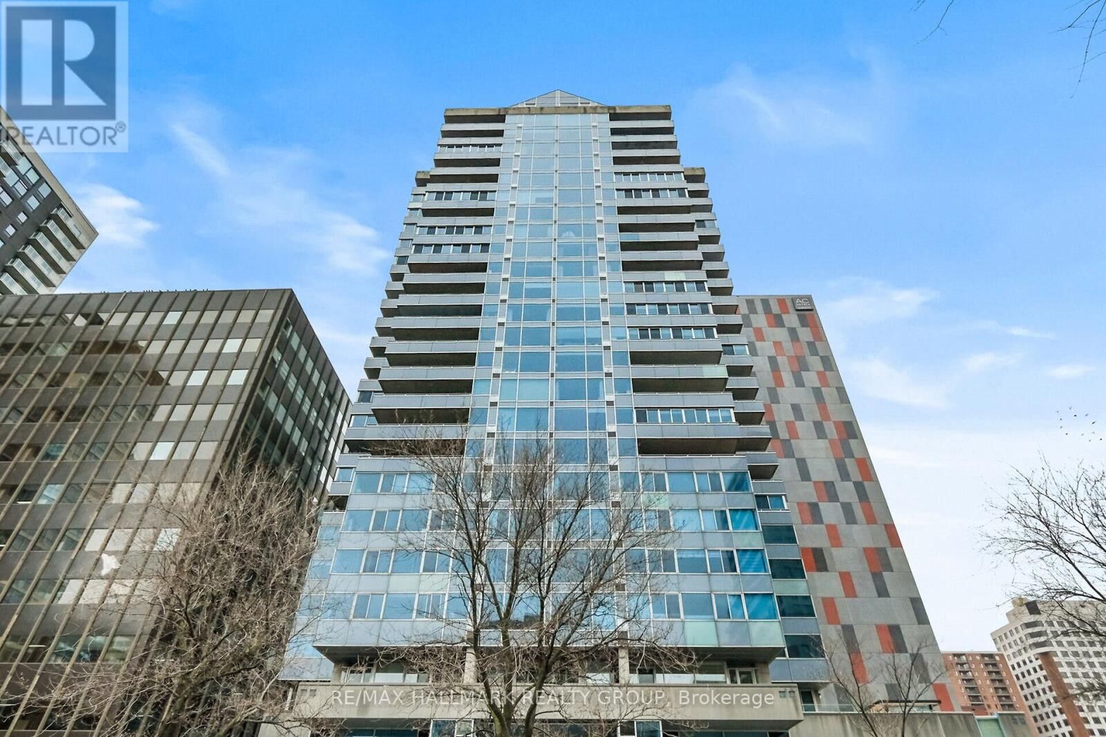 Property Photo: 160 George Street 1404 ON K1N 9M2
