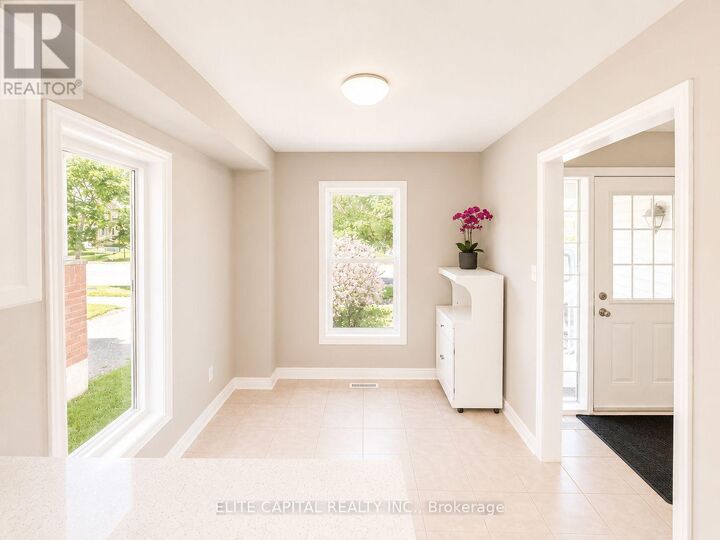 Property Photo:  207 Wright Crescent  ON L0S 1J0 