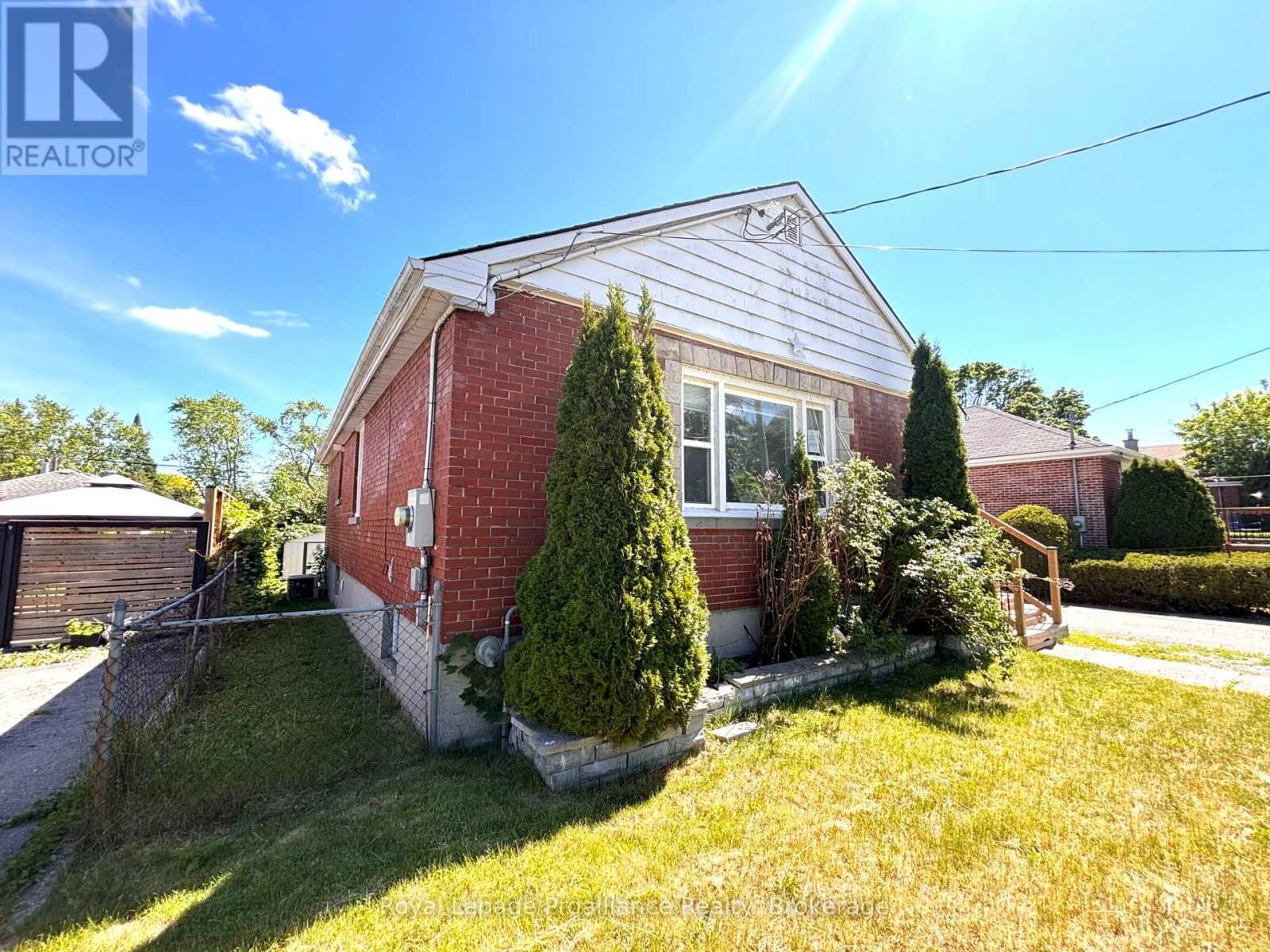 Property Photo:  355 Bridge Street East  ON K8N 1P7 